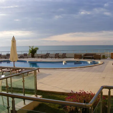 Privat Golf Coast Apartment Kavarna