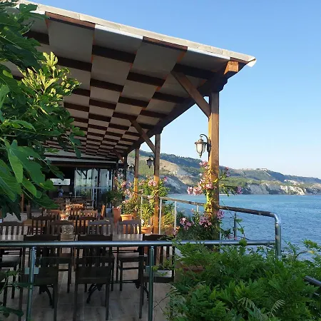 Privat Golf Coast Апартамент Каварна